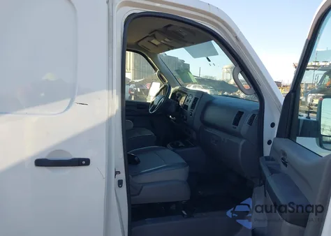 2014 Nissan Nv Cargo Nv1500 S V6/Sv V6 z USA, uszkodzony, nr VIN 1N6BF0KL6EN100190